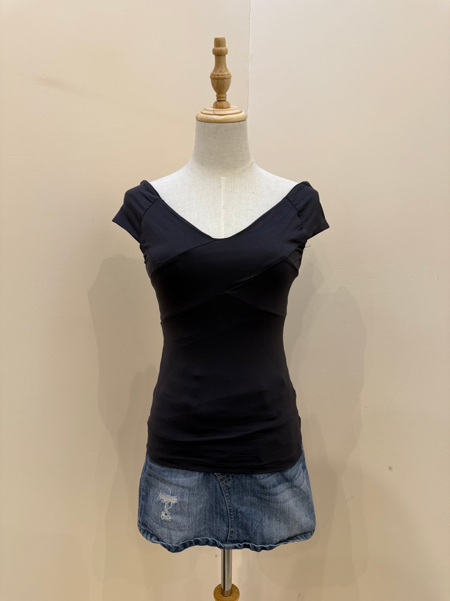 Off shoulder top (S)