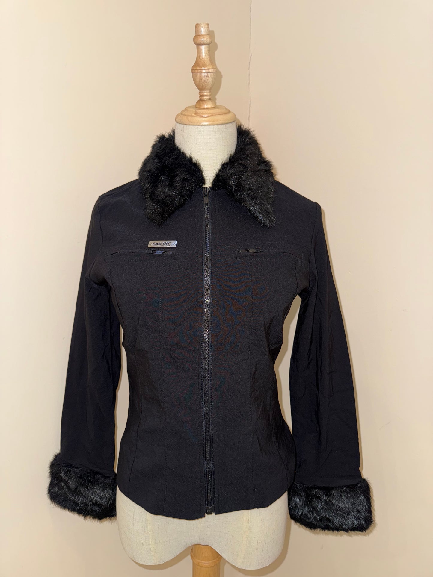 Y2k fur jacket (S-M) LOVE THIS